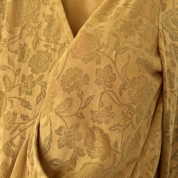 Maeve Lydia Surplice Blouse gold - Picture 8 of 9